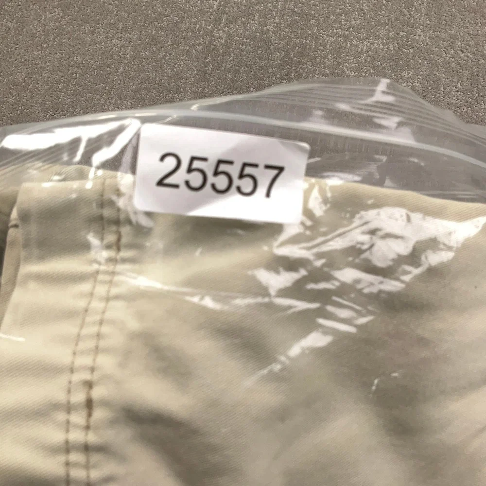 Levis Pants Mens W40 L30 Khaki Tan Cargo Loose Fit Cotton 00642-3301